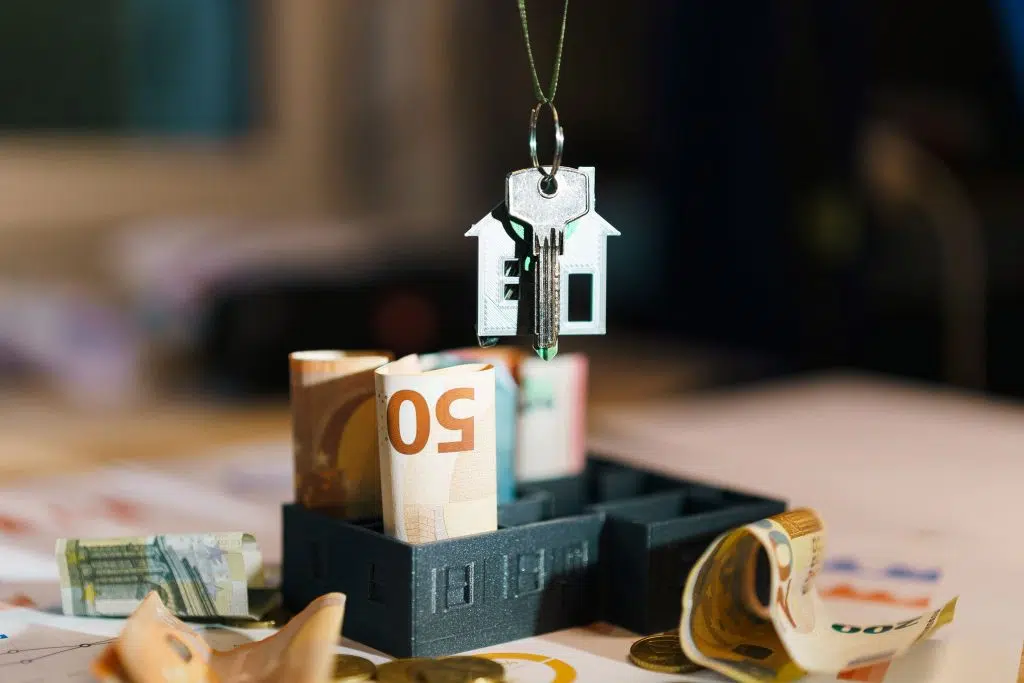 pexels photo 29134213 29134213 House key over Euro banknotes symbolizes real estate investment and financial planning.